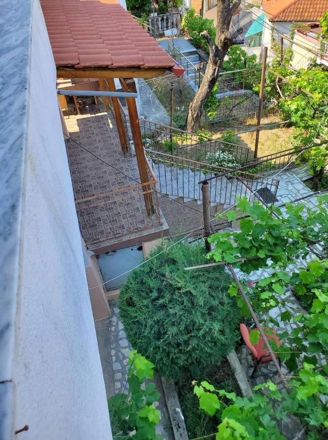 Lake Ohrid Guesthouse "Villa Valentina" Pogradec Bagian luar foto