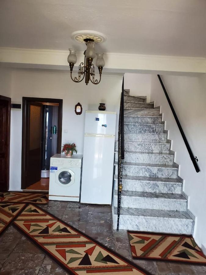 Lake Ohrid Guesthouse "Villa Valentina" Pogradec Bagian luar foto