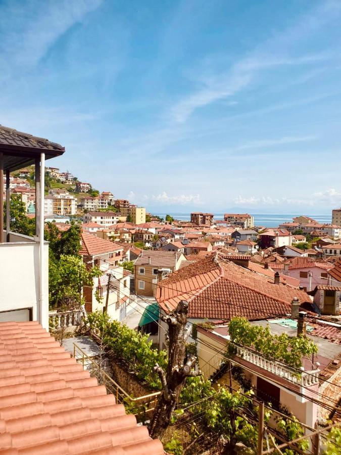 Lake Ohrid Guesthouse "Villa Valentina" Pogradec Bagian luar foto